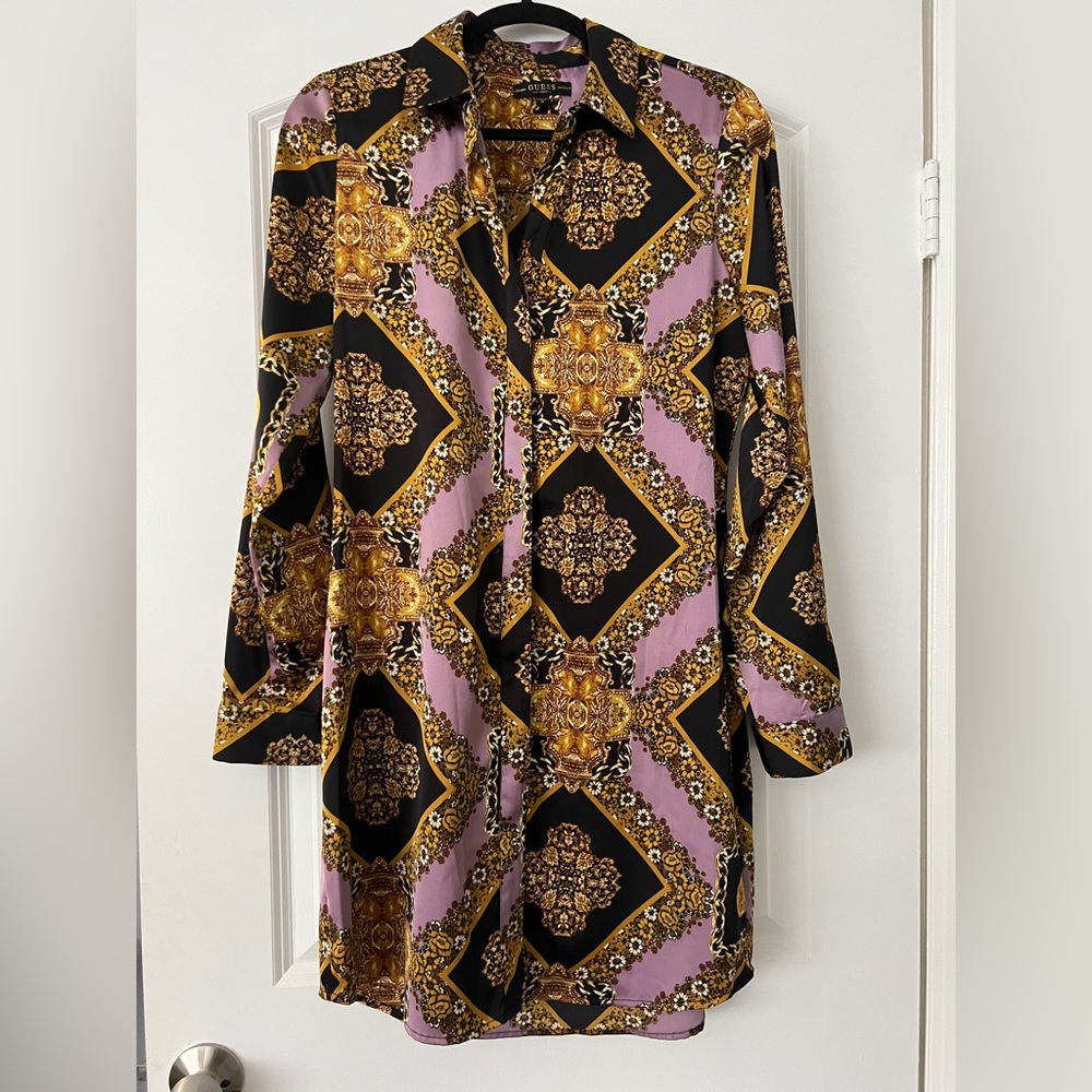 Gorgeous Guess shirt dress. Excellent condition. Gold, lavender, black. No belt.